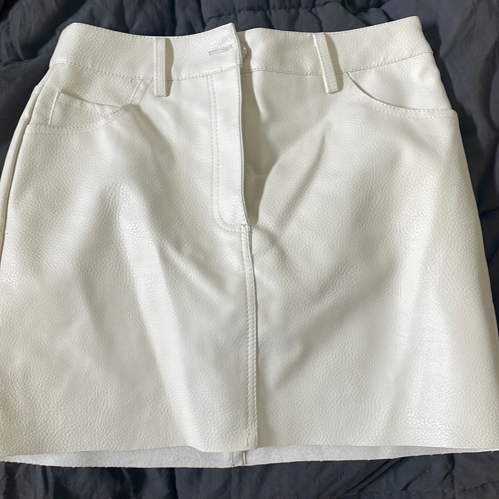 White leather skirt!